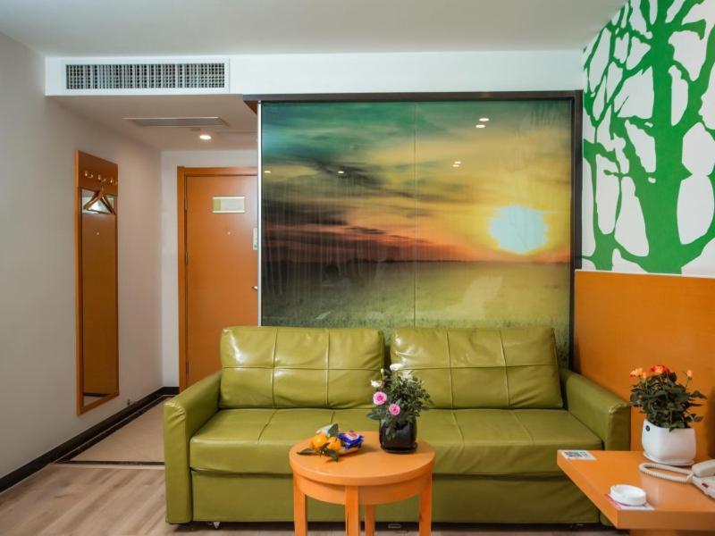 Vatica Shangdong Zaozhuang Tengzhou Railway Station Hotel Extérieur photo